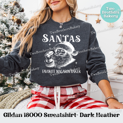 Santas Favorite Macaron Baker, Christmas Baking Sweatshirt, Santas Favorite Baker, Christmas Macarons, Xmas Baking, Holiday Baking Tee